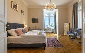 Lovely City View Apartment Next To National Museum By Easybnb